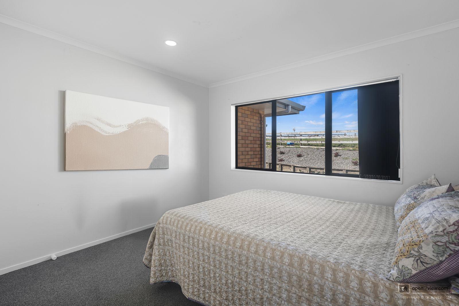 Slider image of 118 Cottle Road, Auckland