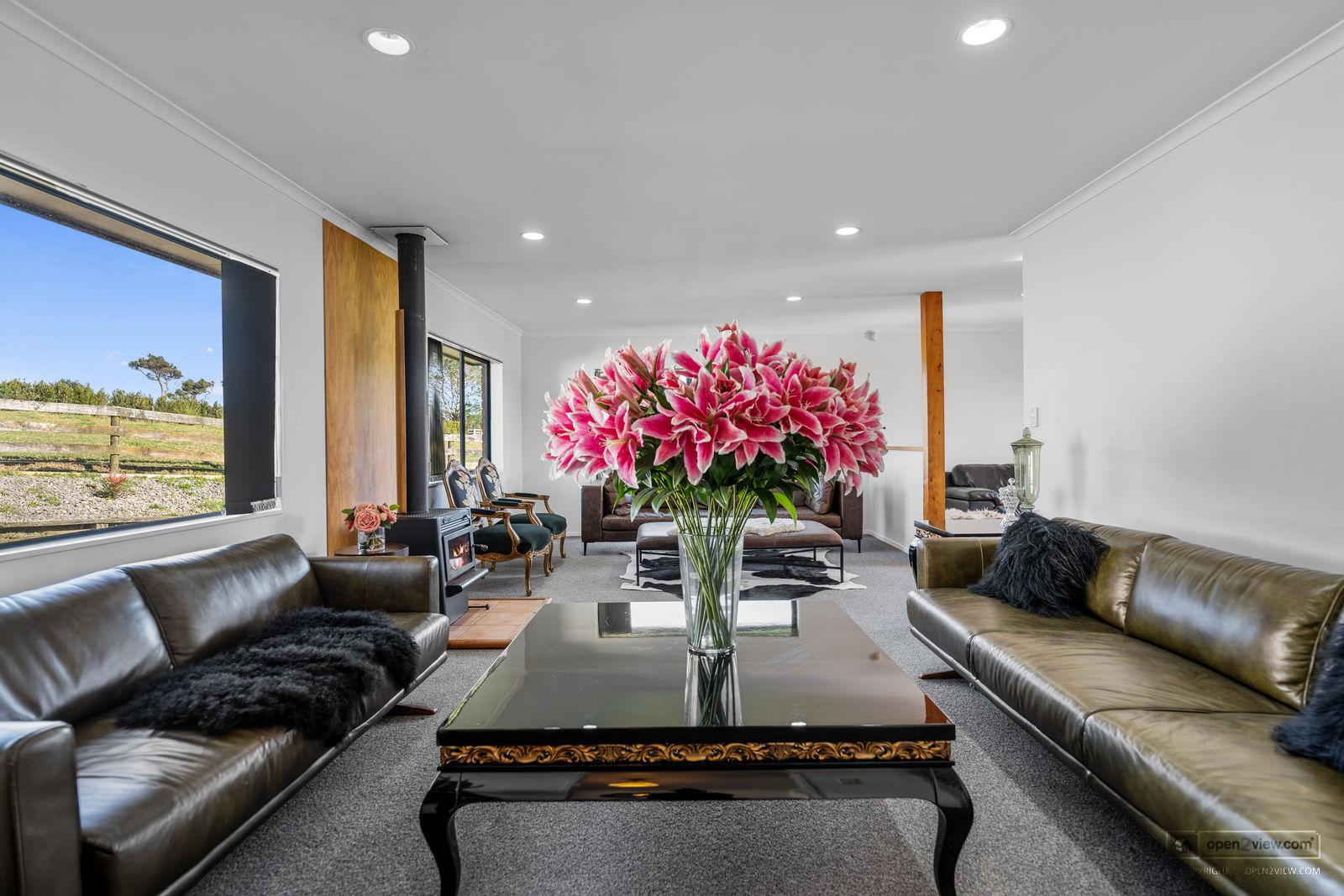 Slider image of 118 Cottle Road, Auckland
