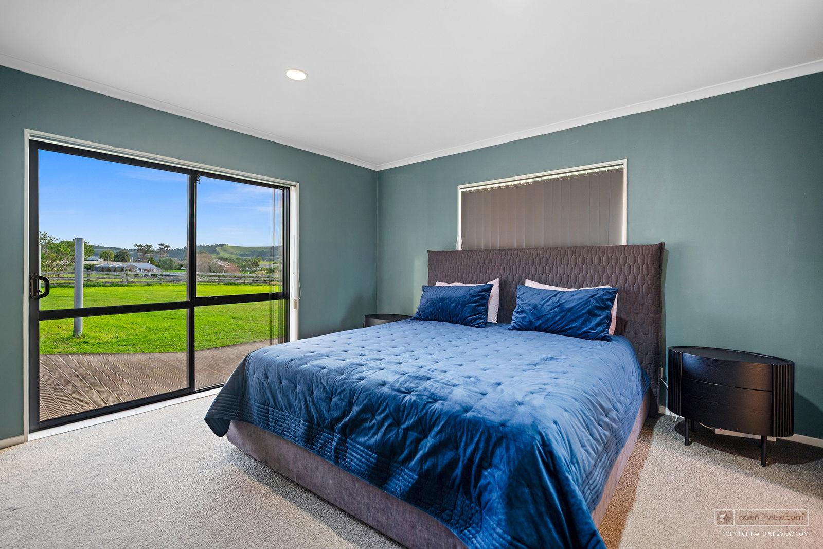 Slider image of 118 Cottle Road, Auckland