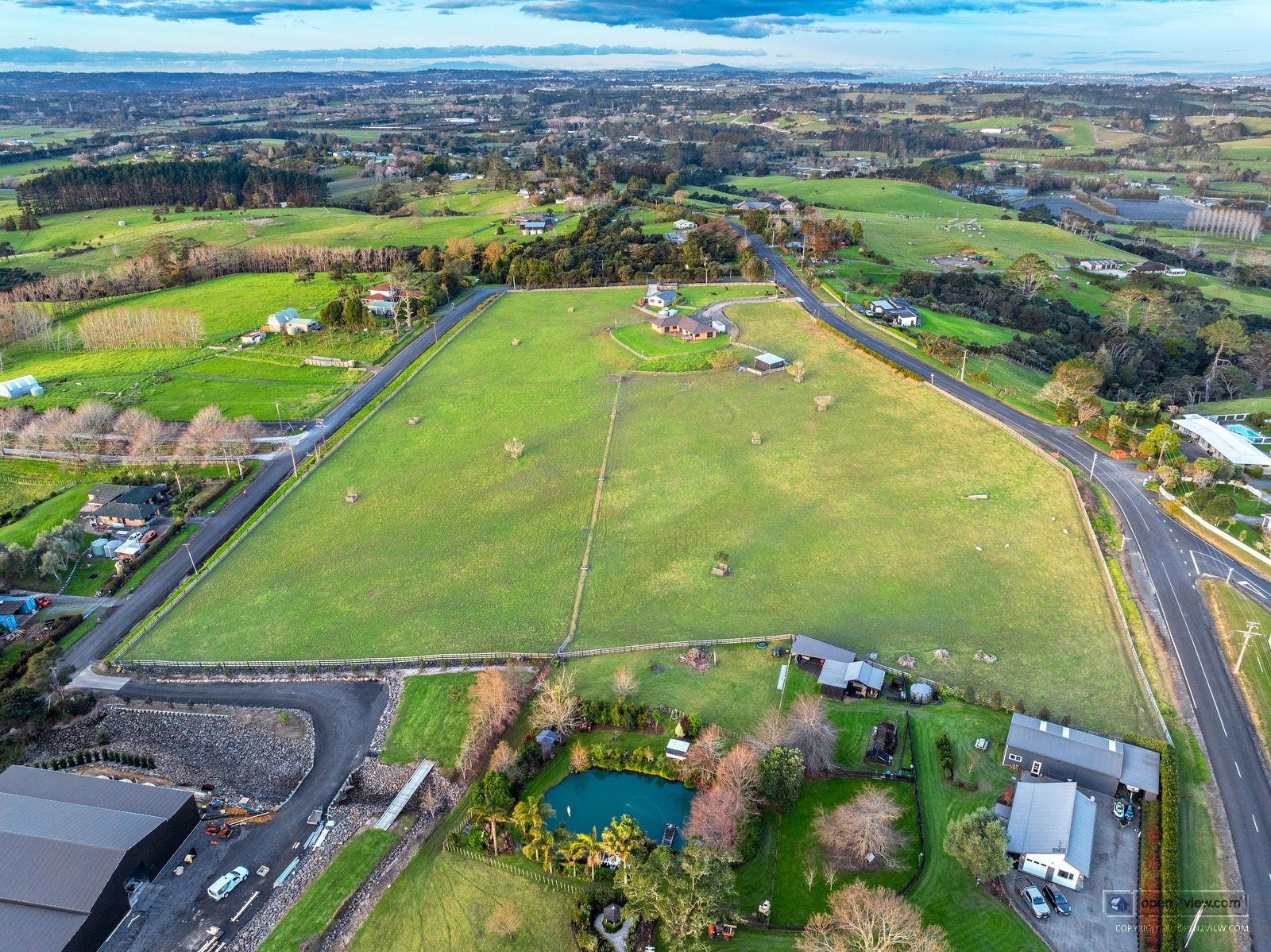 Slider image of 118 Cottle Road, Auckland