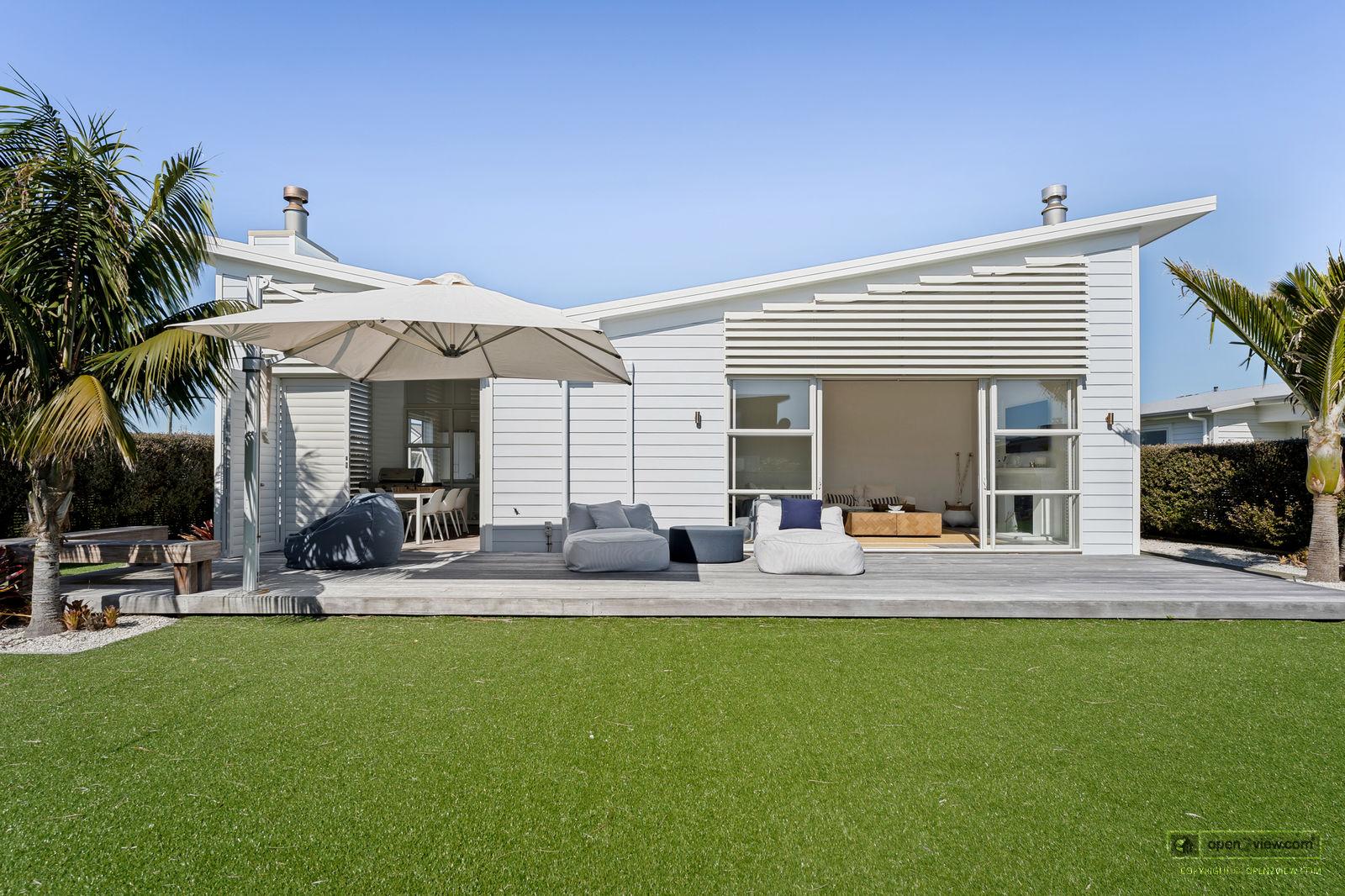 Slider image of 15 Kewai Street, Auckland