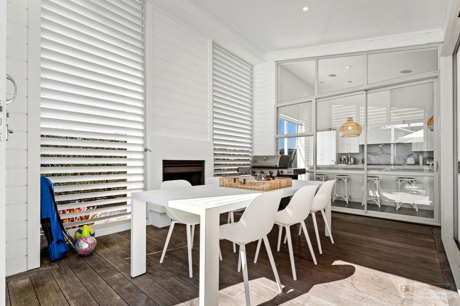 Slider image of 15 Kewai Street, Auckland