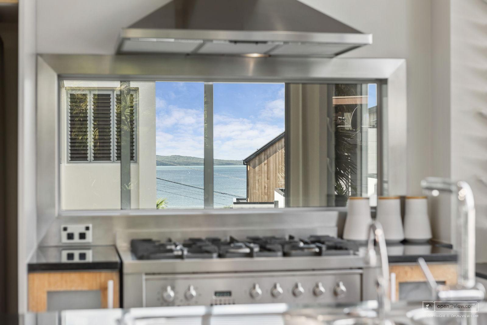 Slider image of 22B Beach Road, Auckland