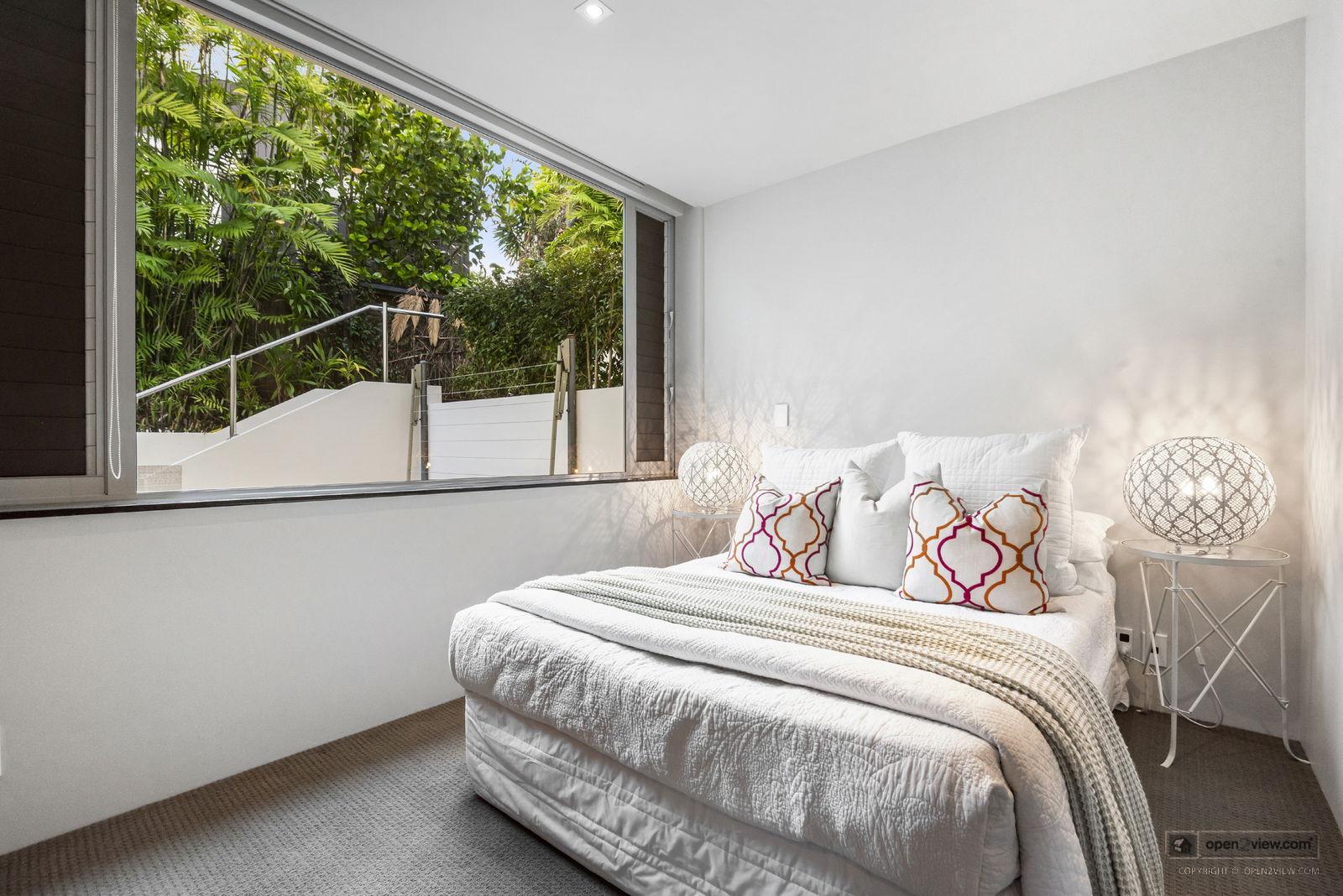 Slider image of 22B Beach Road, Auckland