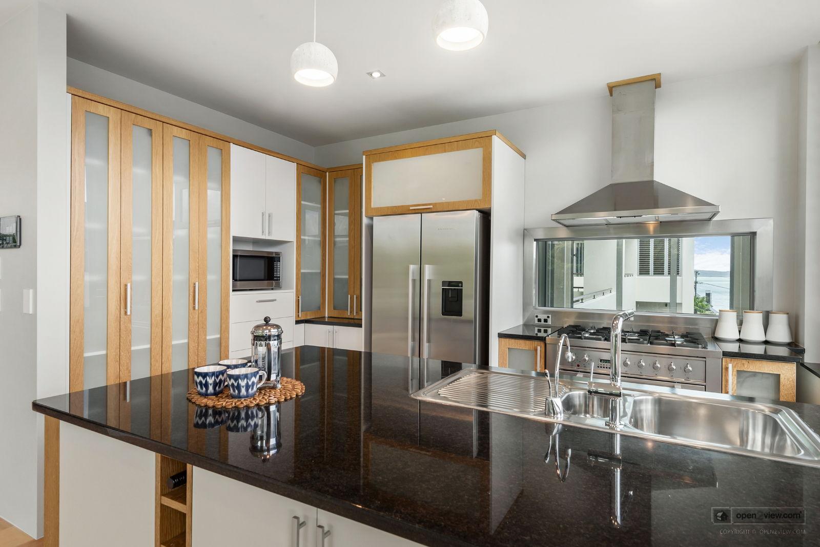 Slider image of 22B Beach Road, Auckland