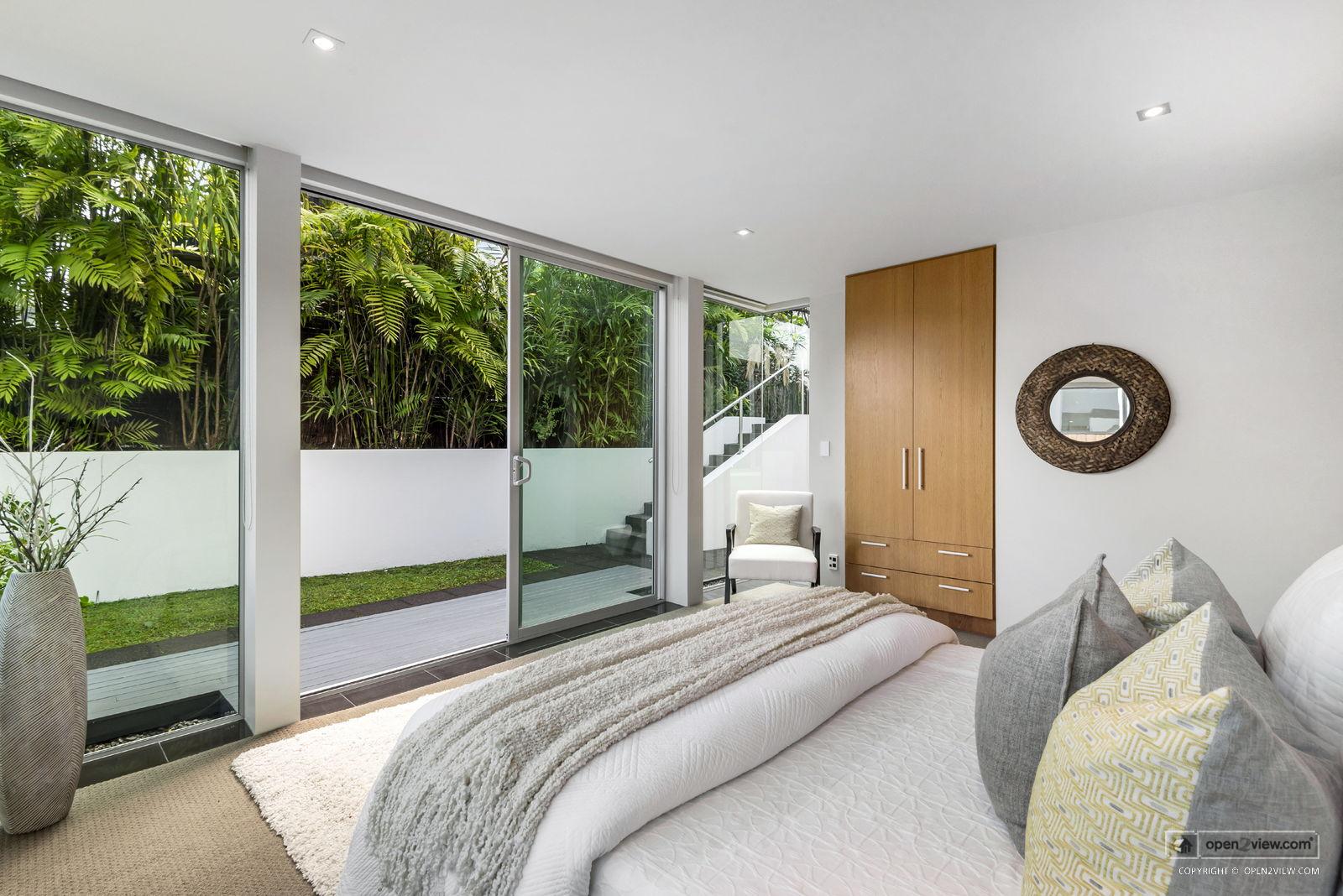 Slider image of 22B Beach Road, Auckland