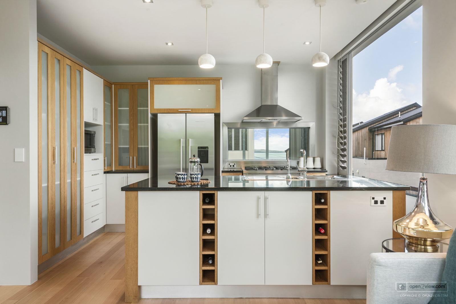 Slider image of 22B Beach Road, Auckland