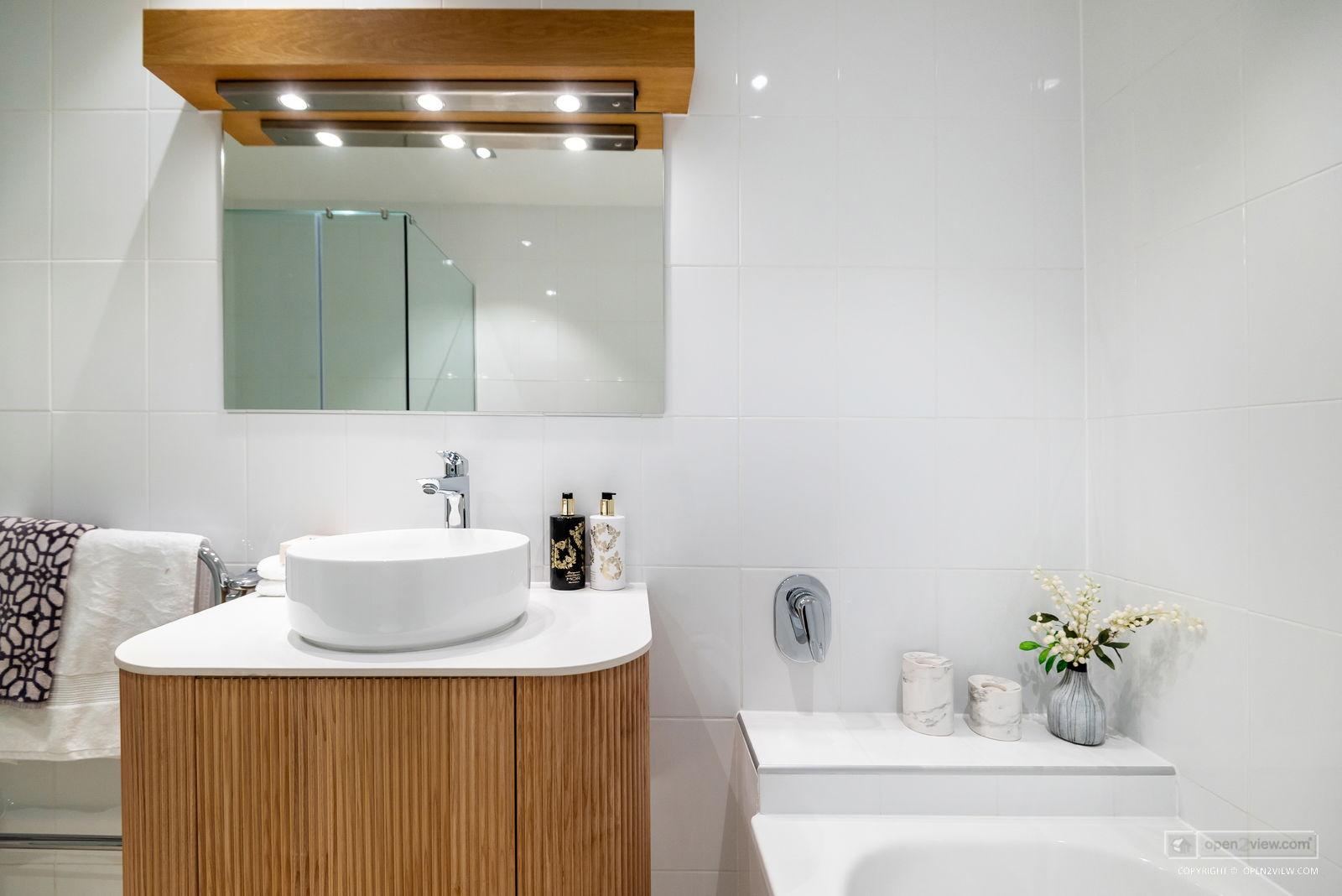 Slider image of 22B Beach Road, Auckland