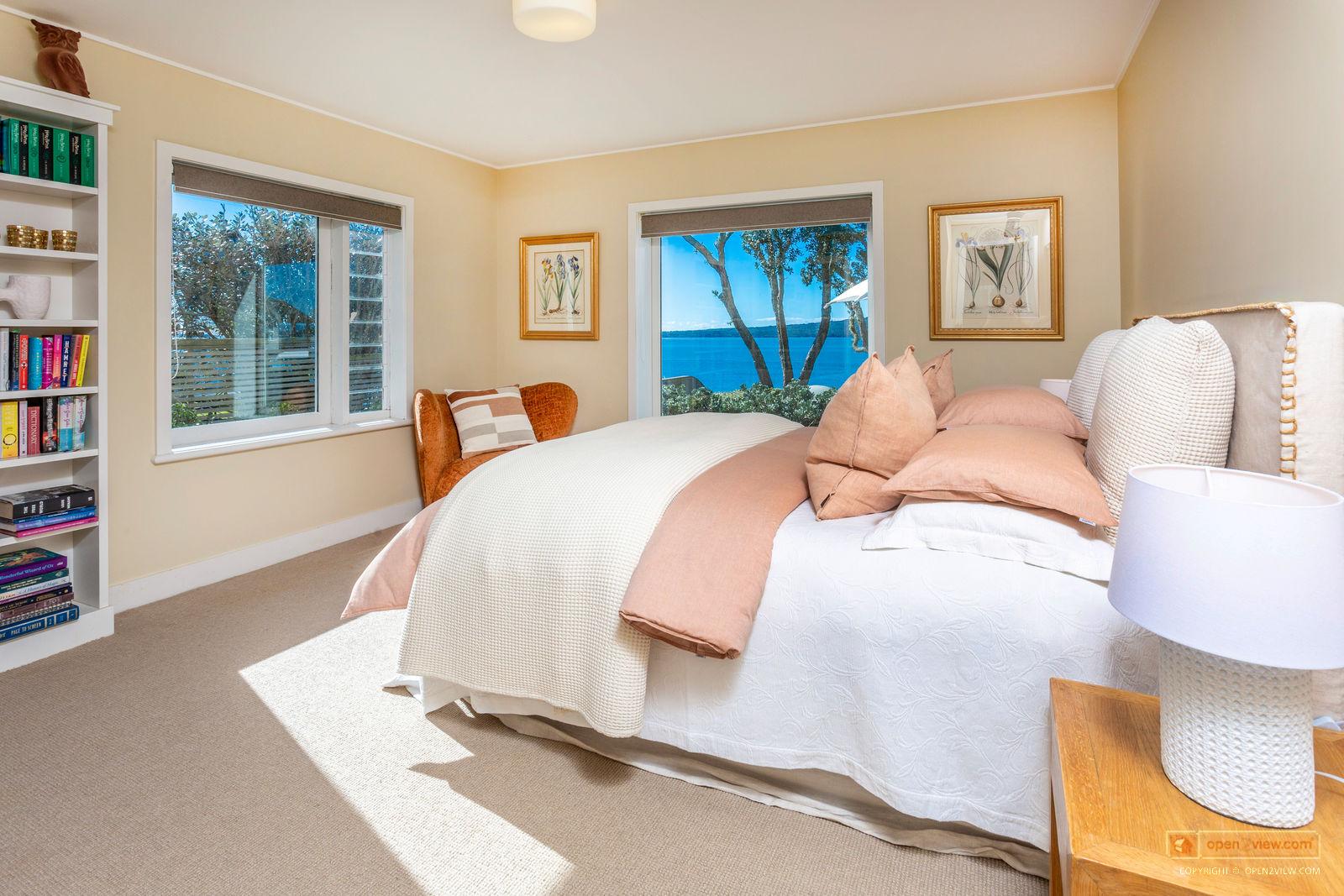 Slider image of 24 Hamana Street, Auckland