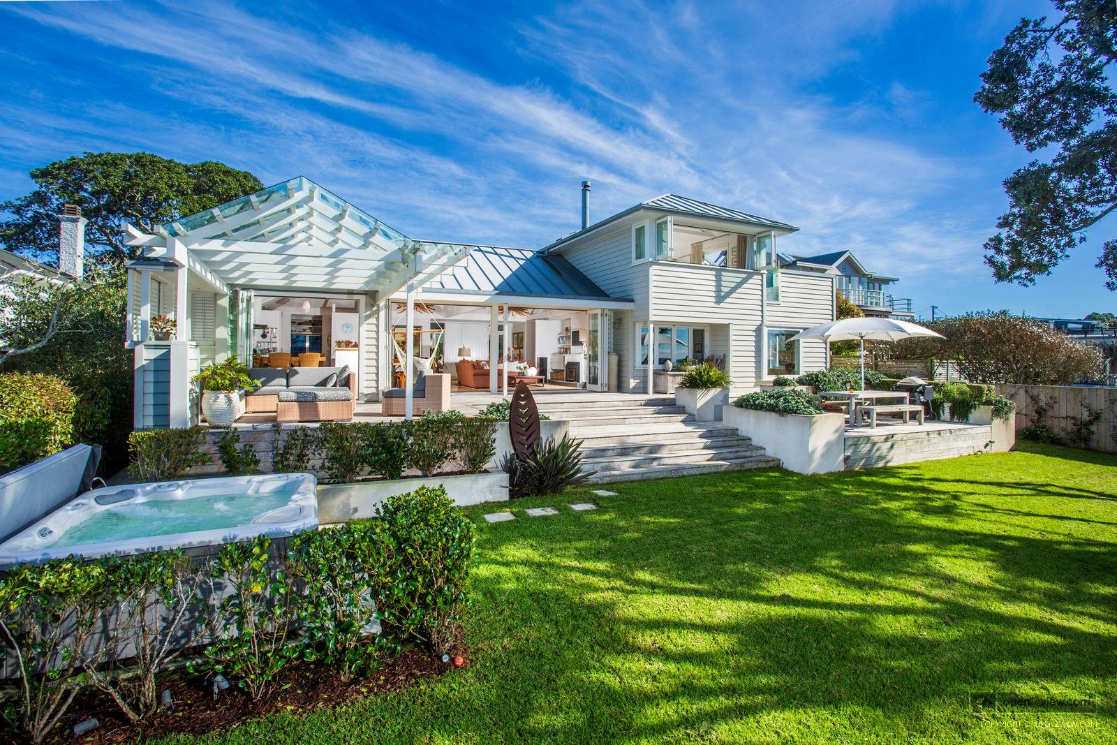 Slider image of 24 Hamana Street, Auckland