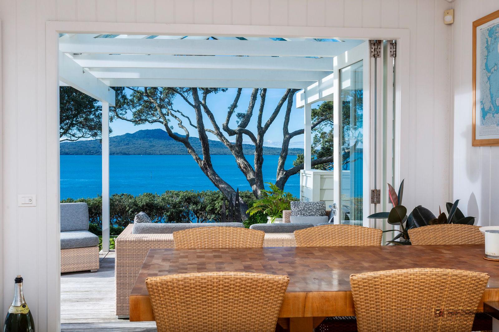 Slider image of 24 Hamana Street, Auckland