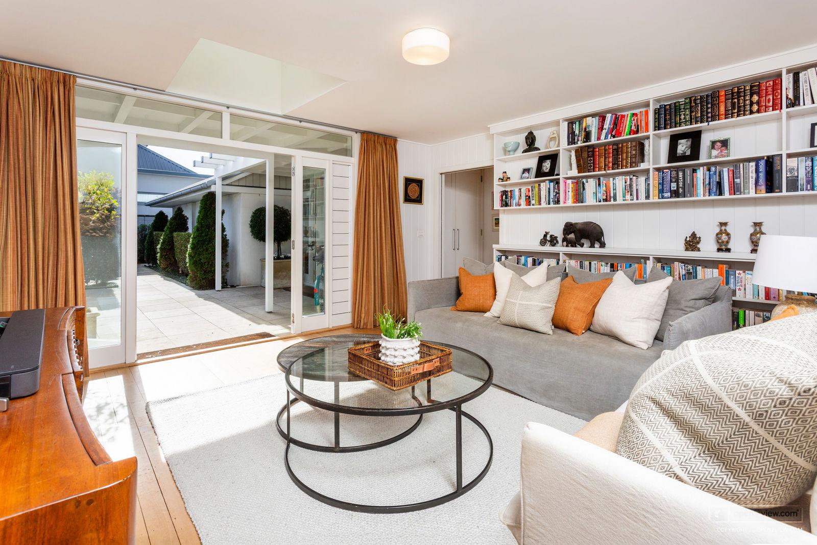 Slider image of 24 Hamana Street, Auckland