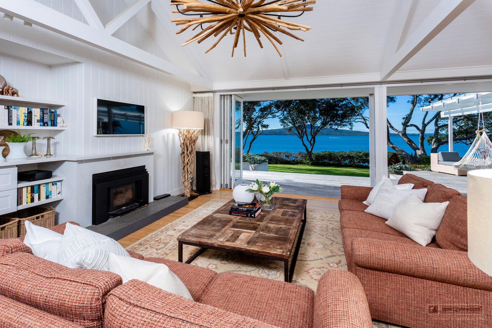 Slider image of 24 Hamana Street, Auckland