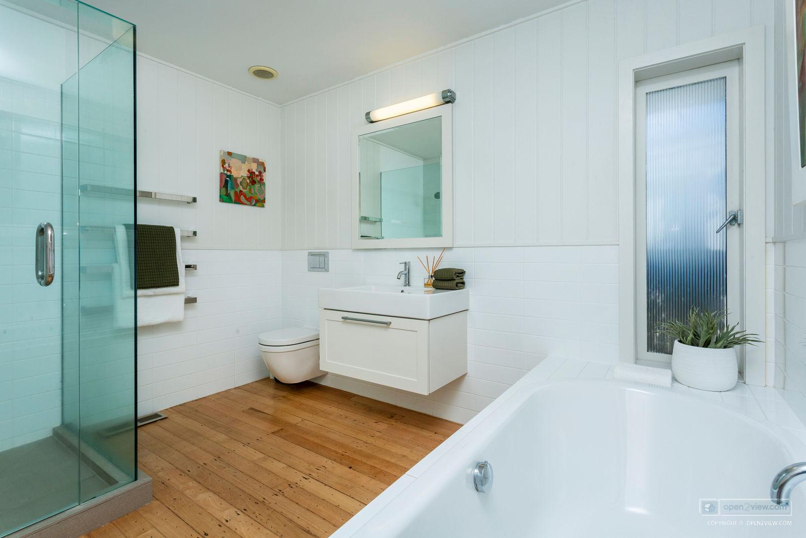 Slider image of 24 Hamana Street, Auckland