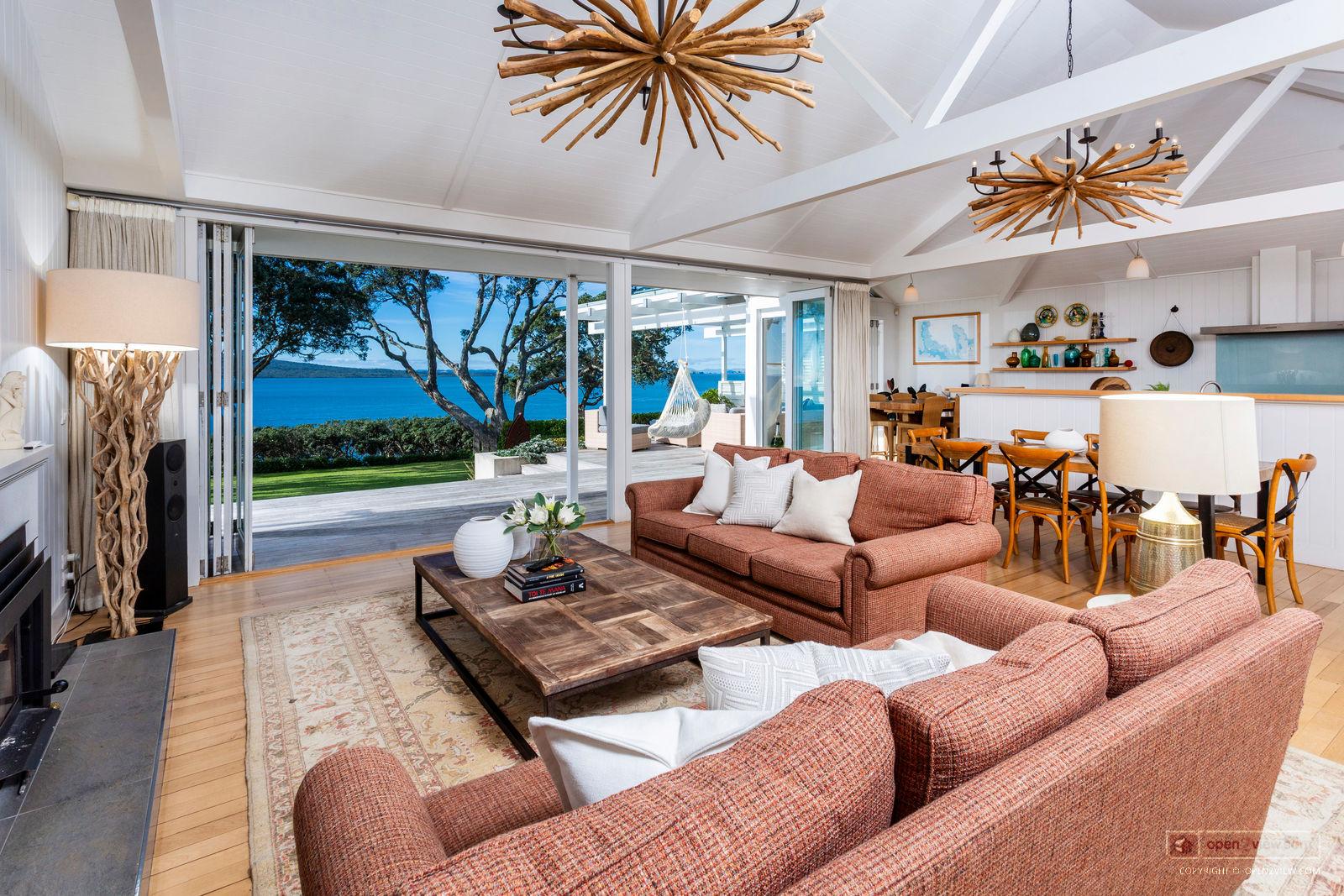 Slider image of 24 Hamana Street, Auckland