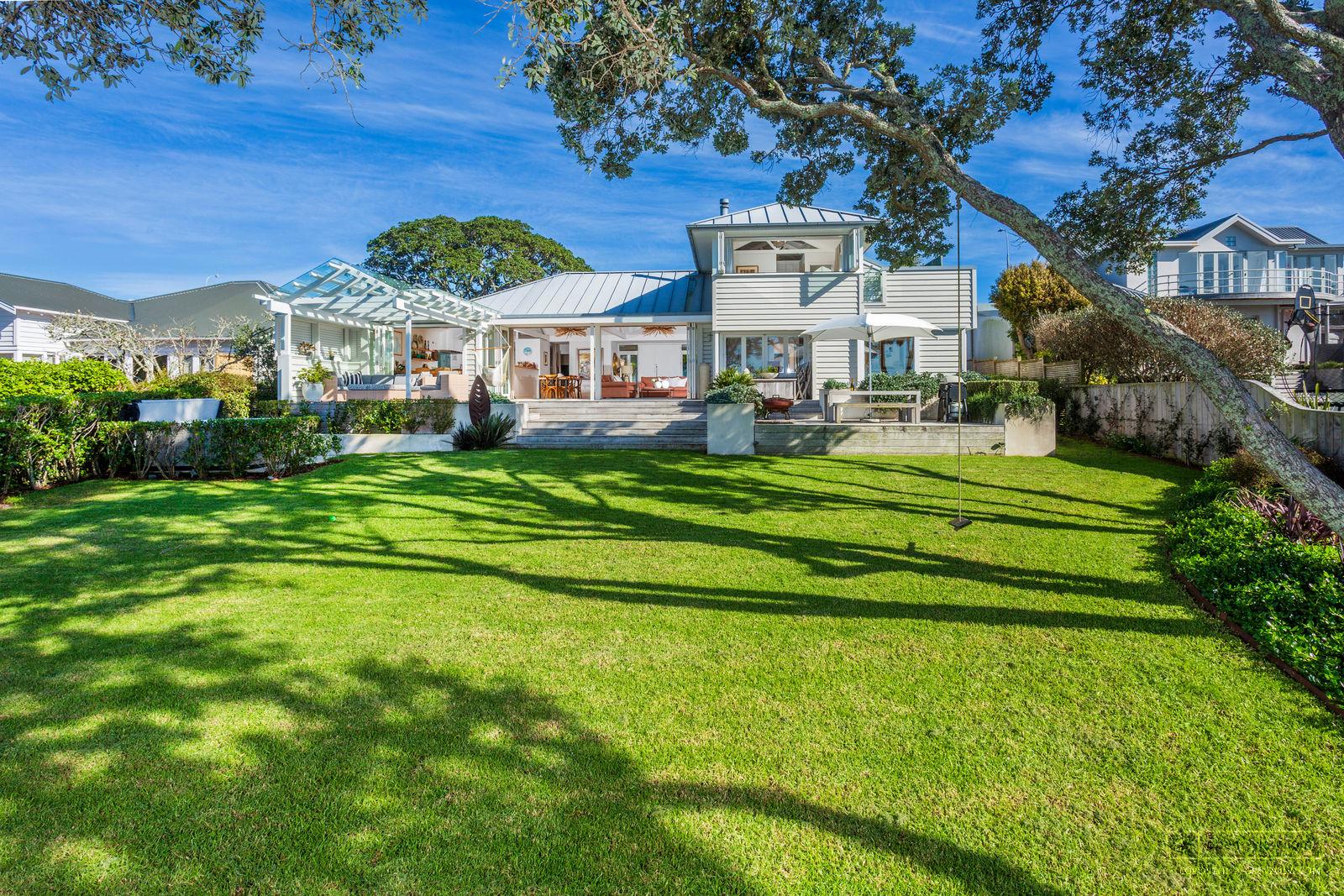 Slider image of 24 Hamana Street, Auckland