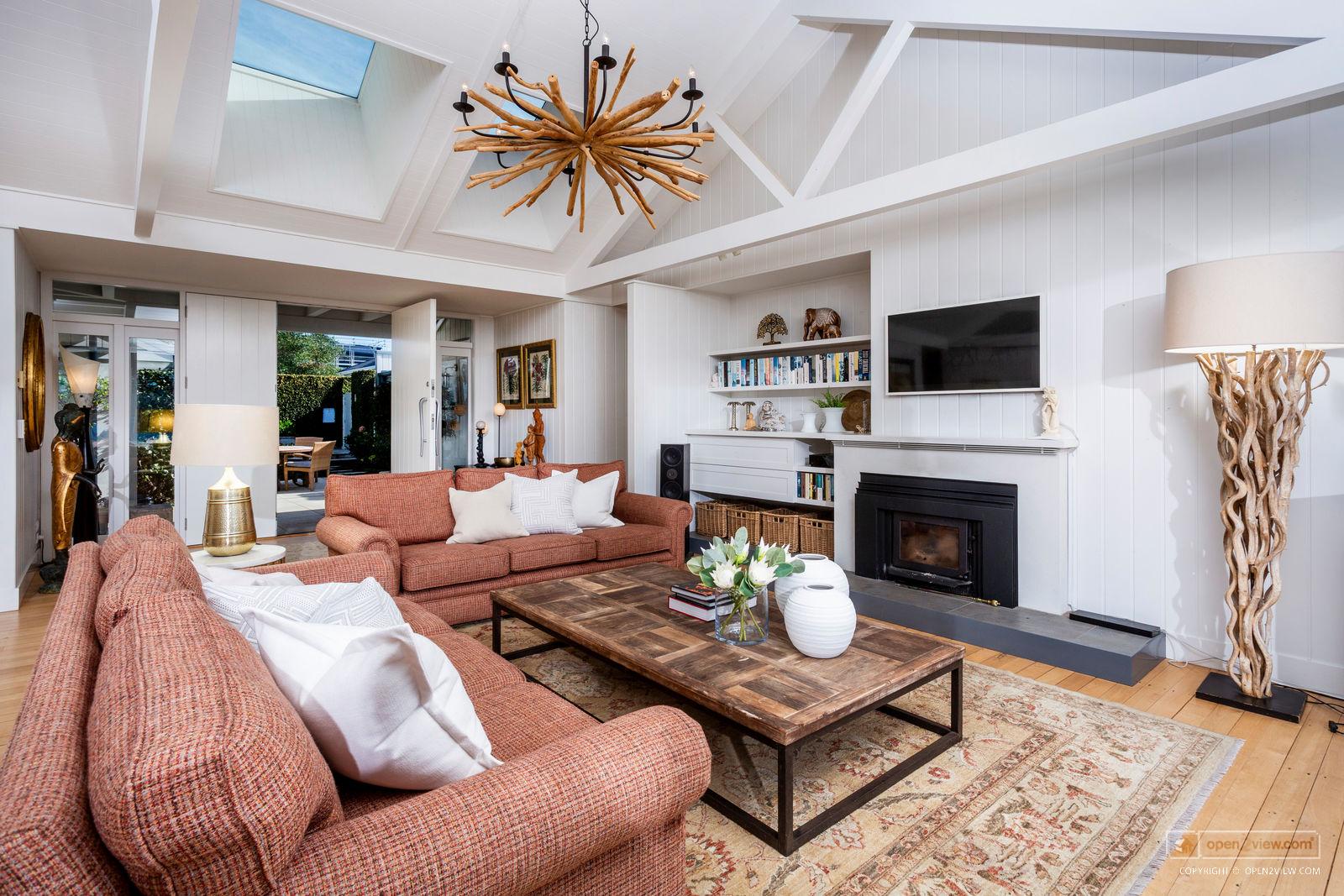 Slider image of 24 Hamana Street, Auckland