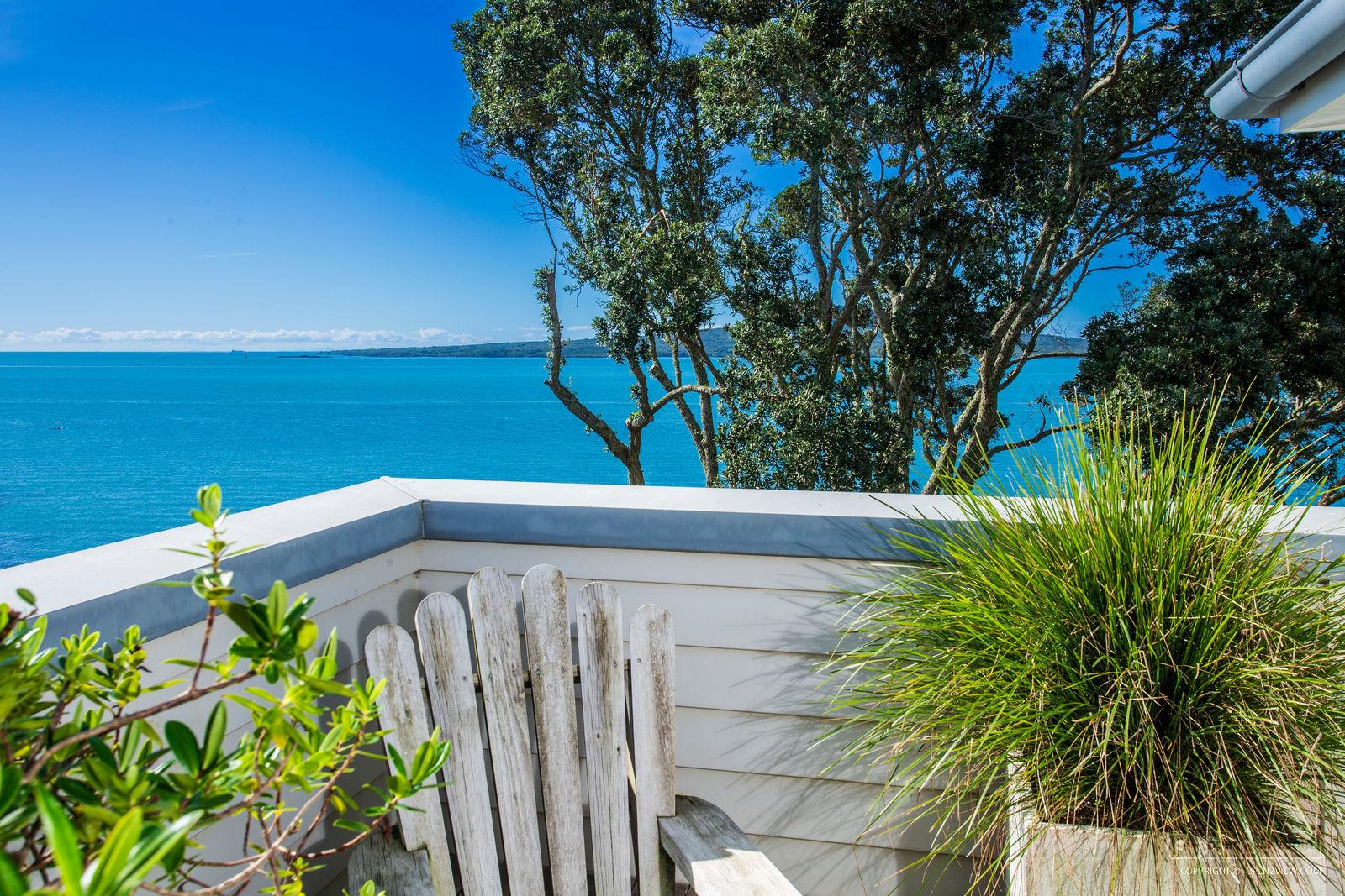 Slider image of 24 Hamana Street, Auckland