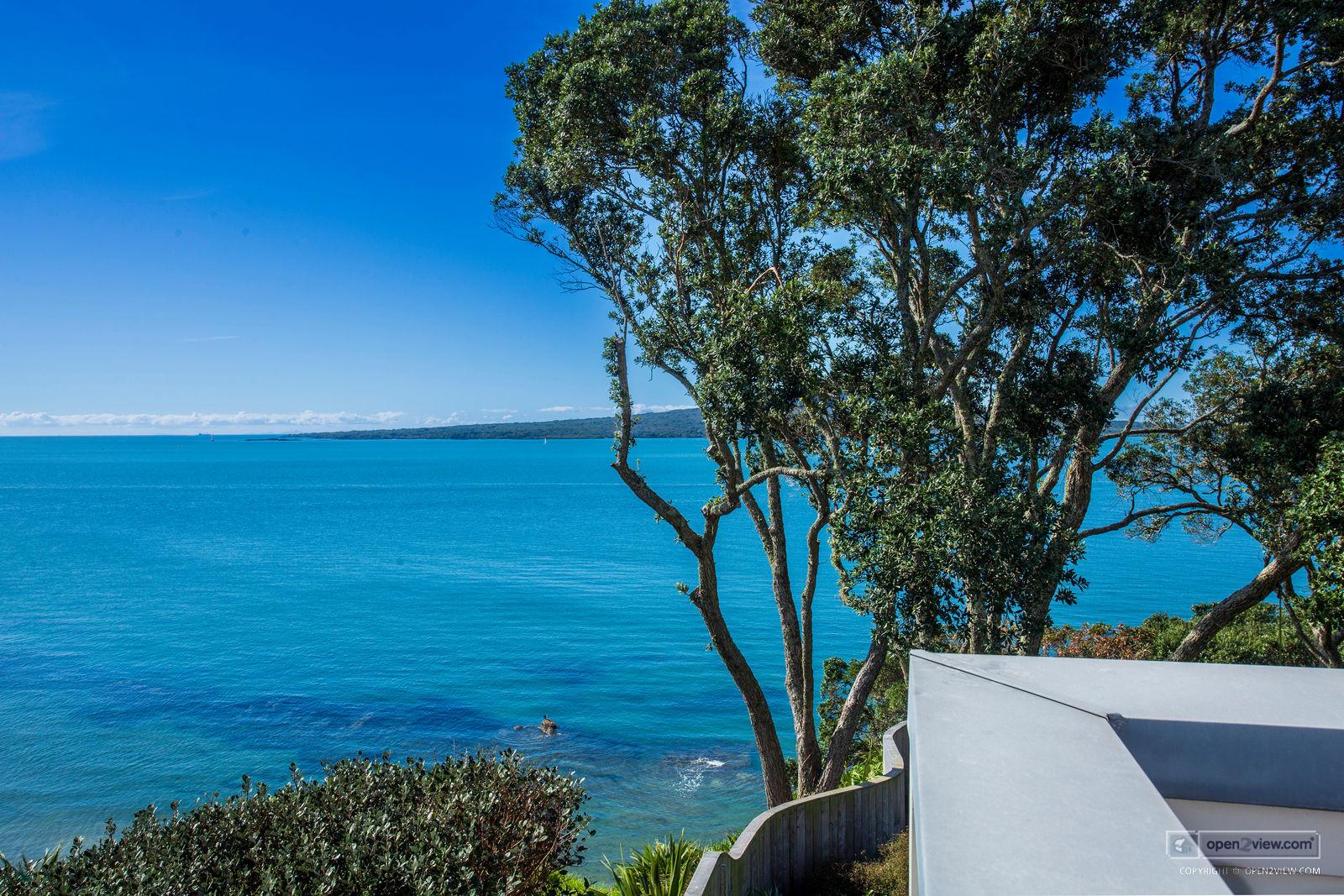 Slider image of 24 Hamana Street, Auckland