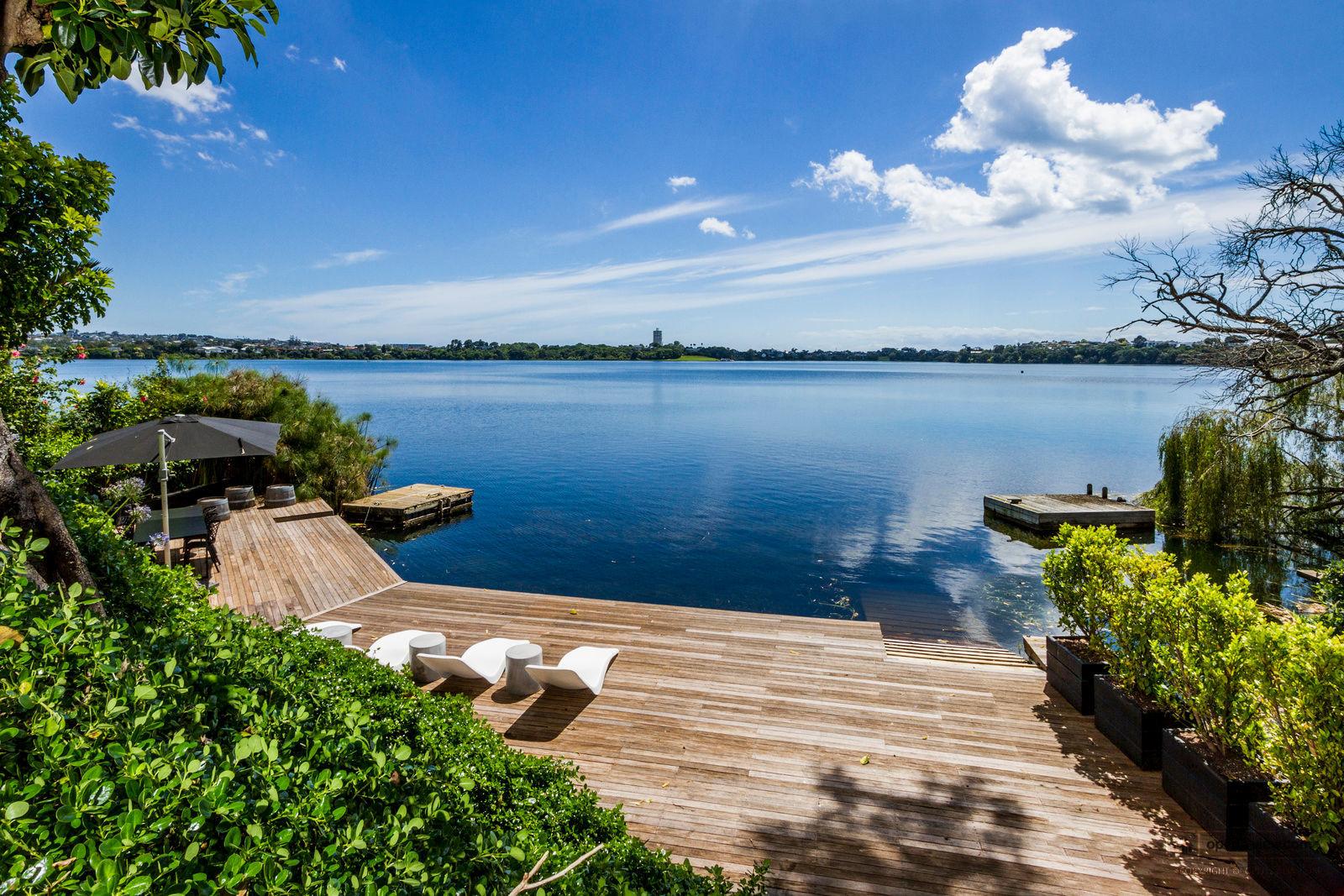 Slider image of 15 Lake View Road, Auckland