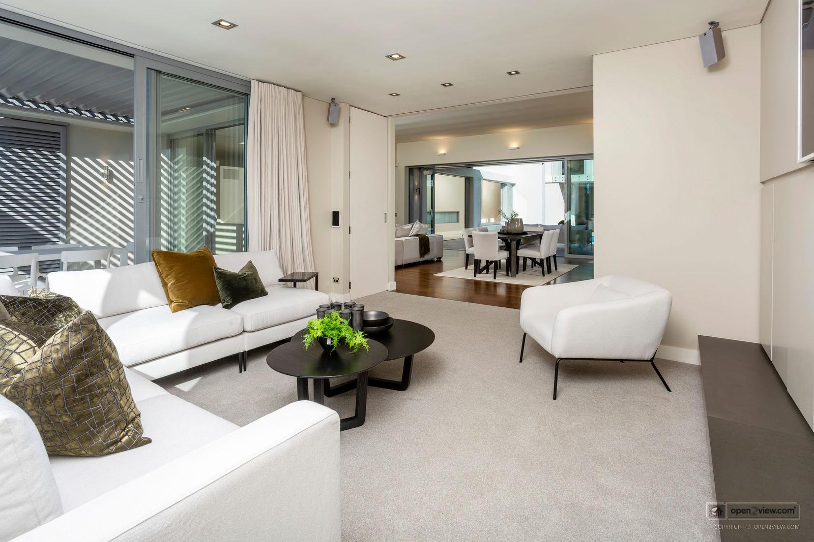 Slider image of 15 Lake View Road, Auckland