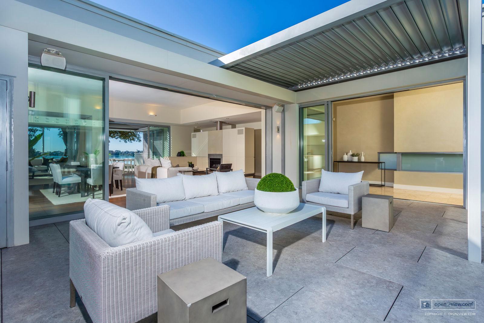 Slider image of 15 Lake View Road, Auckland