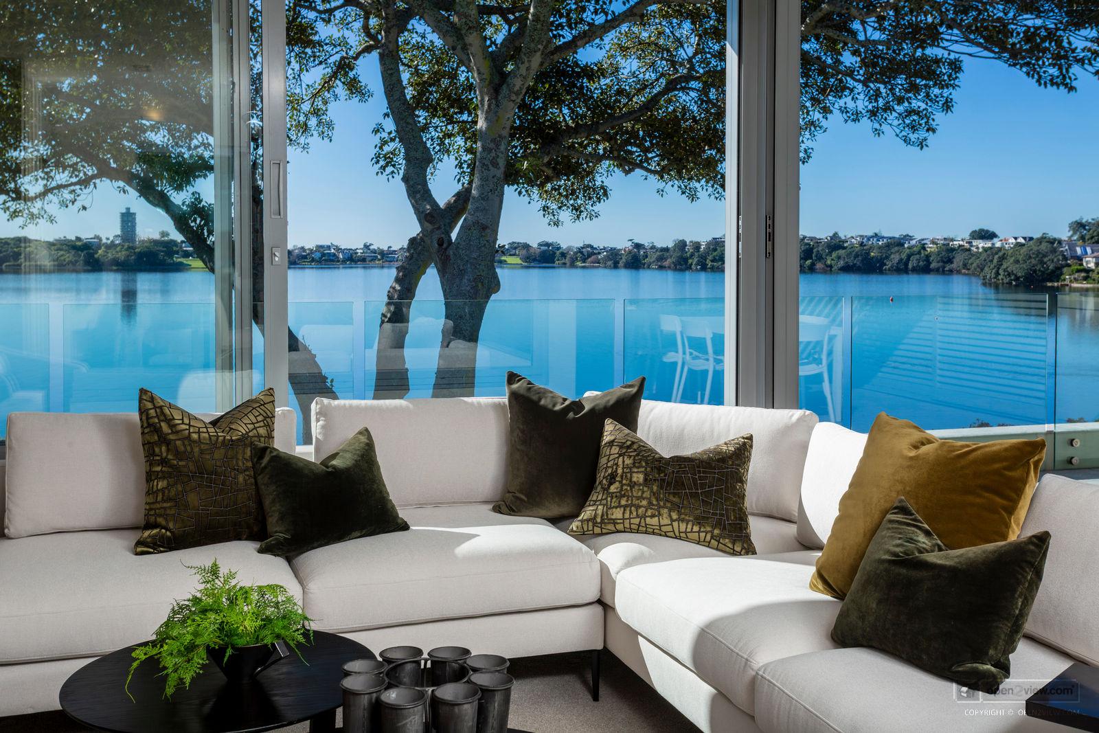 Slider image of 15 Lake View Road, Auckland