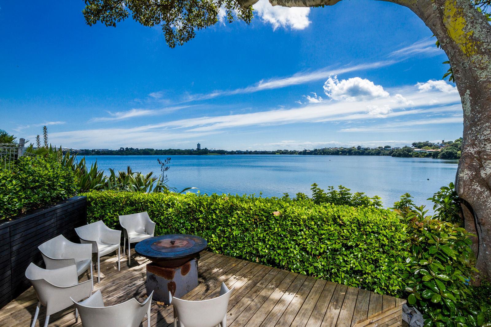 Slider image of 15 Lake View Road, Auckland