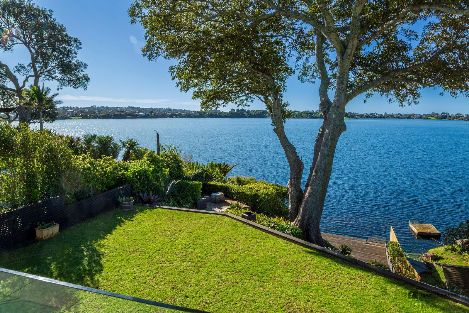 Slider image of 15 Lake View Road, Auckland