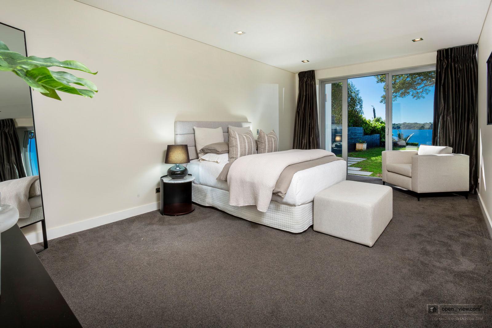 Slider image of 15 Lake View Road, Auckland
