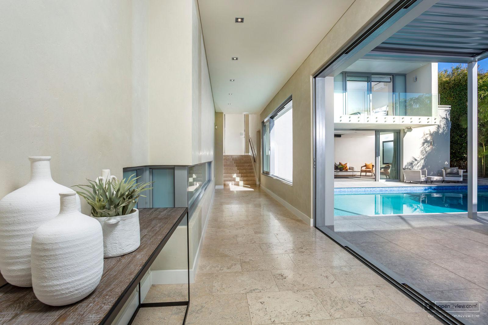 Slider image of 15 Lake View Road, Auckland