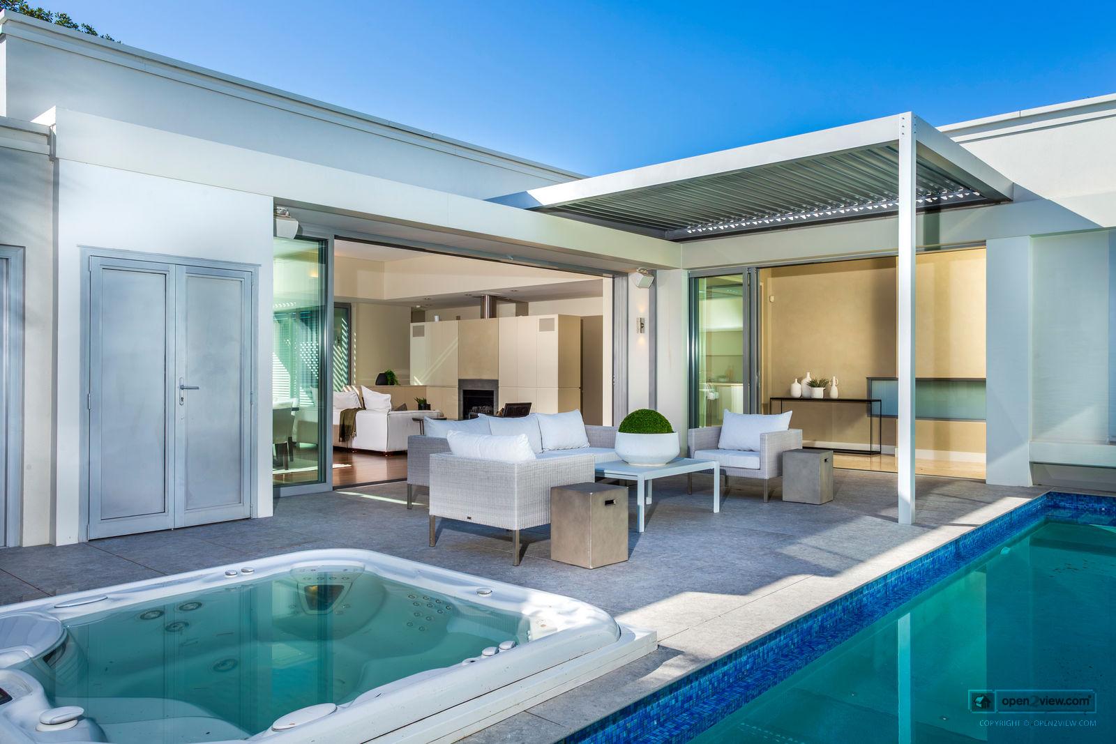 Slider image of 15 Lake View Road, Auckland