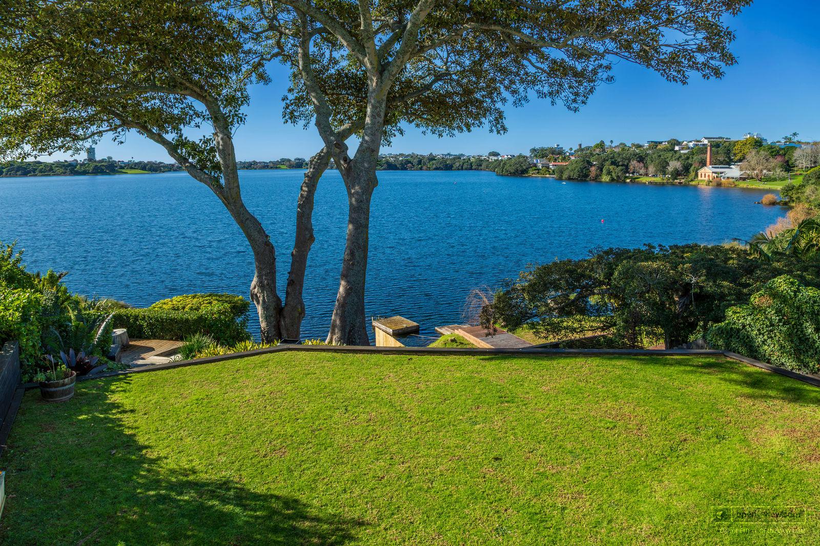 Slider image of 15 Lake View Road, Auckland