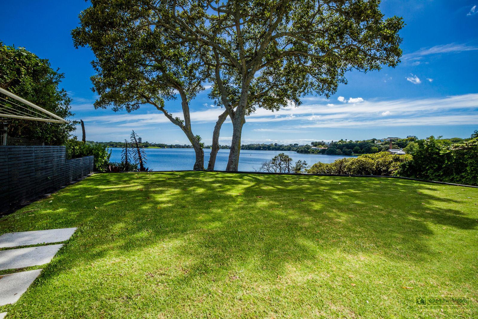 Slider image of 15 Lake View Road, Auckland