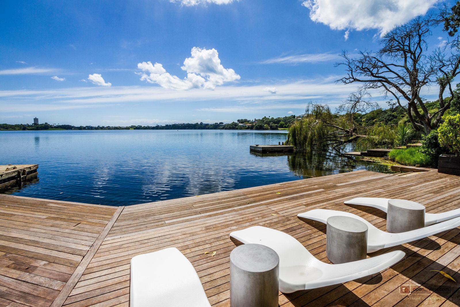 Slider image of 15 Lake View Road, Auckland