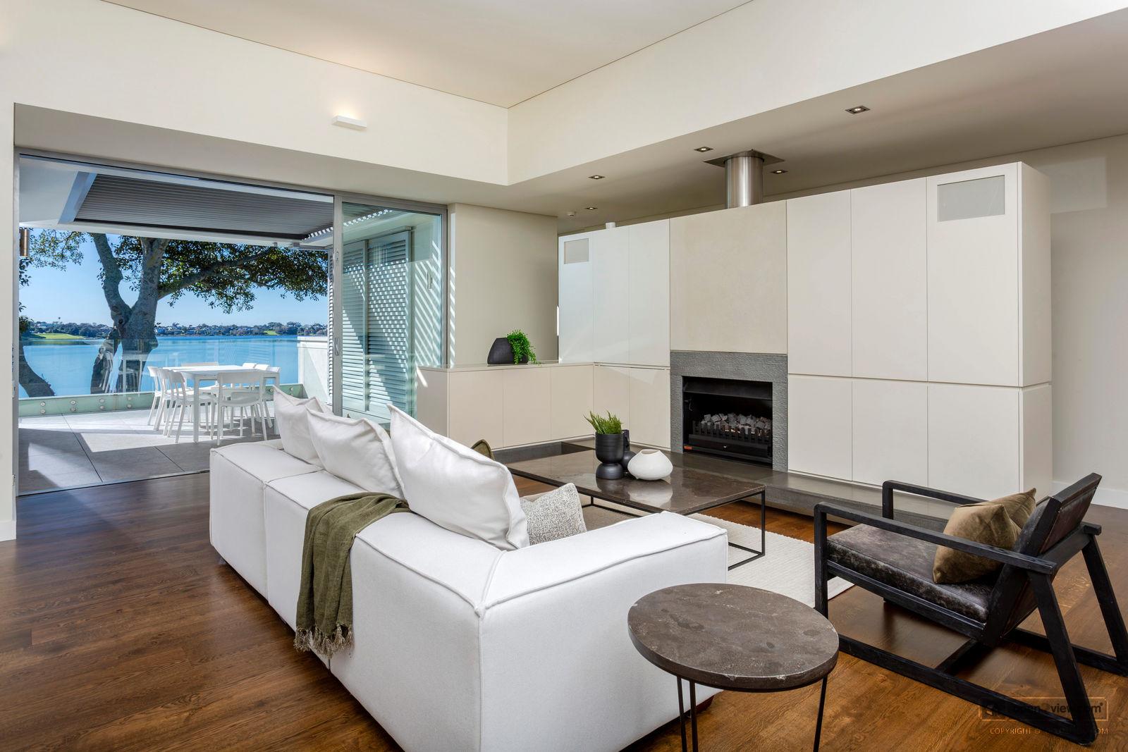 Slider image of 15 Lake View Road, Auckland