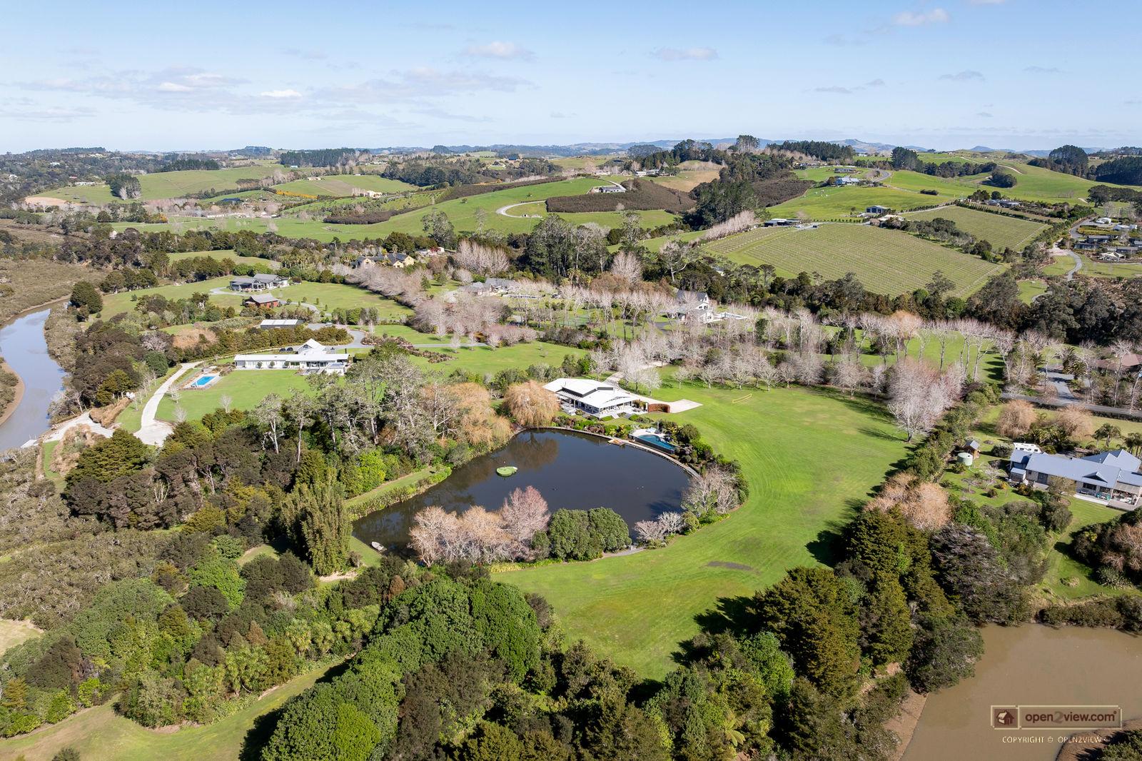 Slider image of 66  Oak River Drive, Auckland