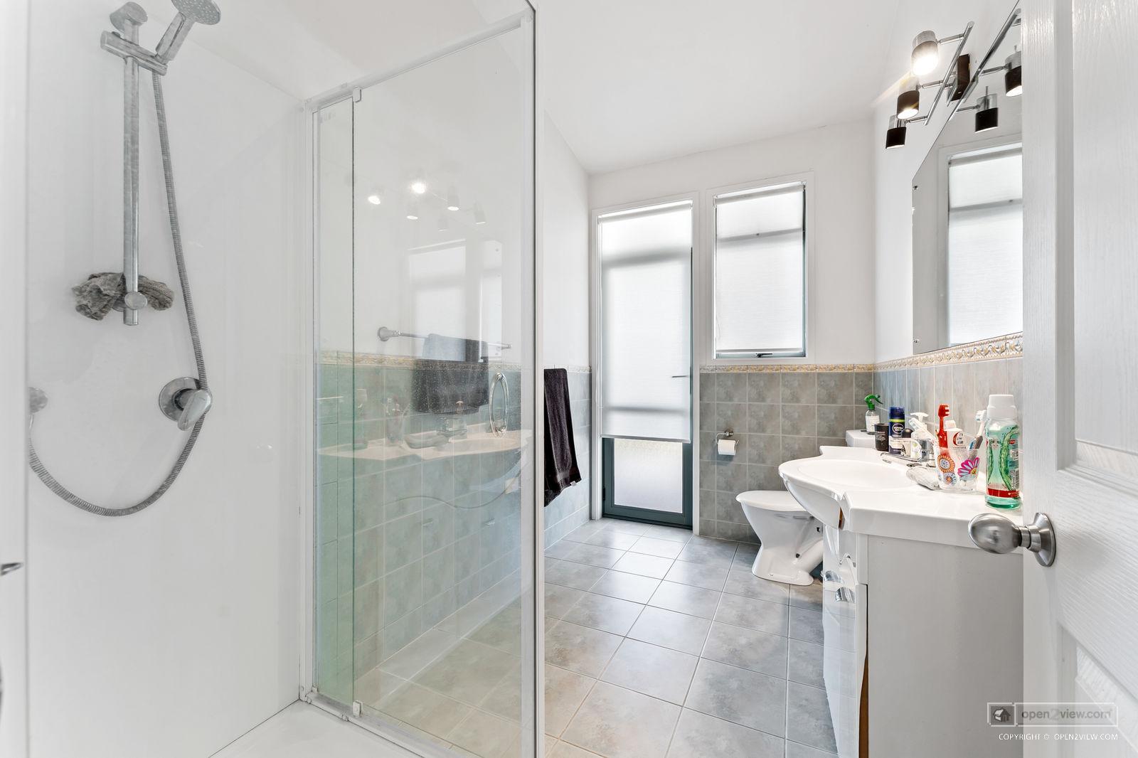 Slider image of 66  Oak River Drive, Auckland