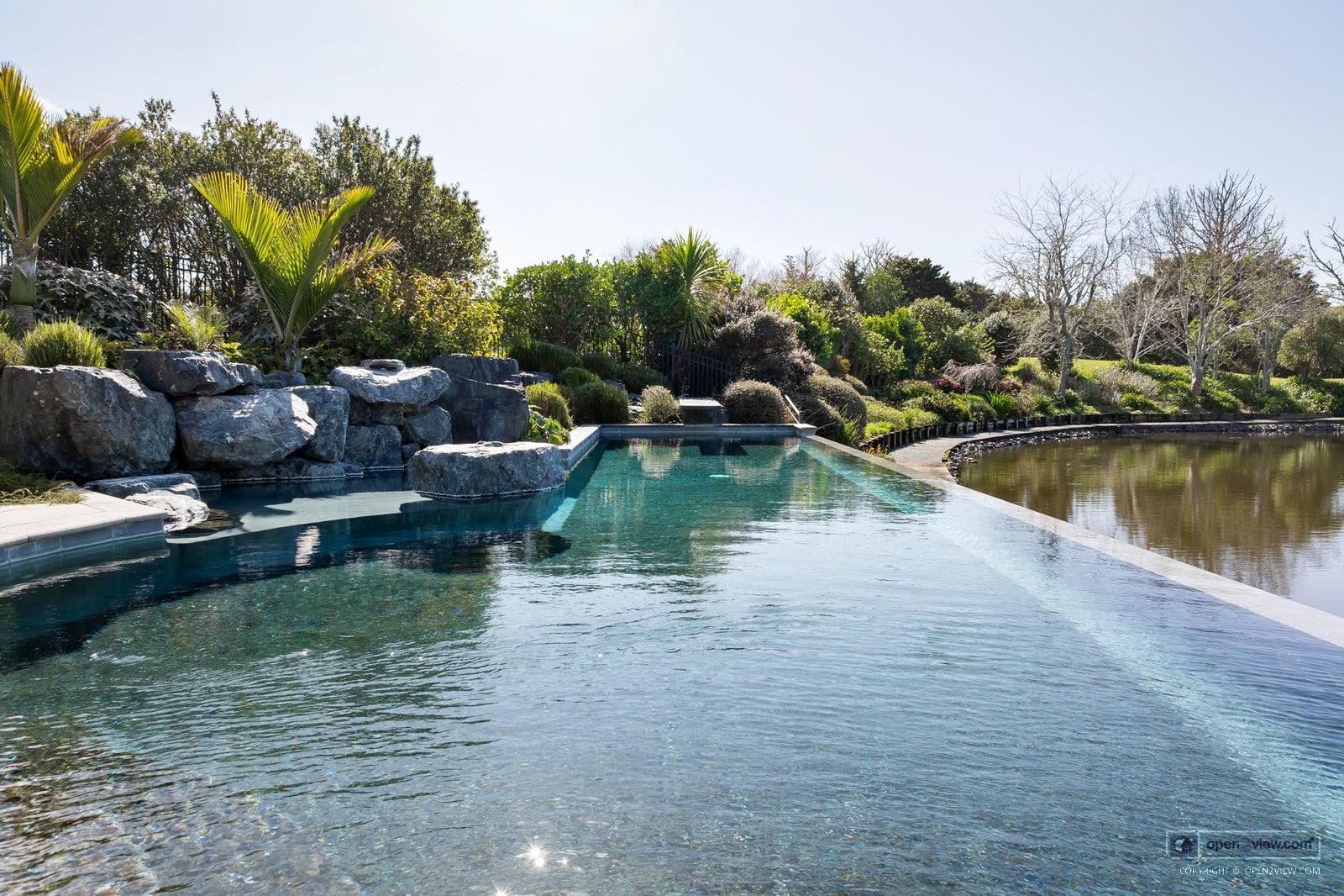Slider image of 66  Oak River Drive, Auckland