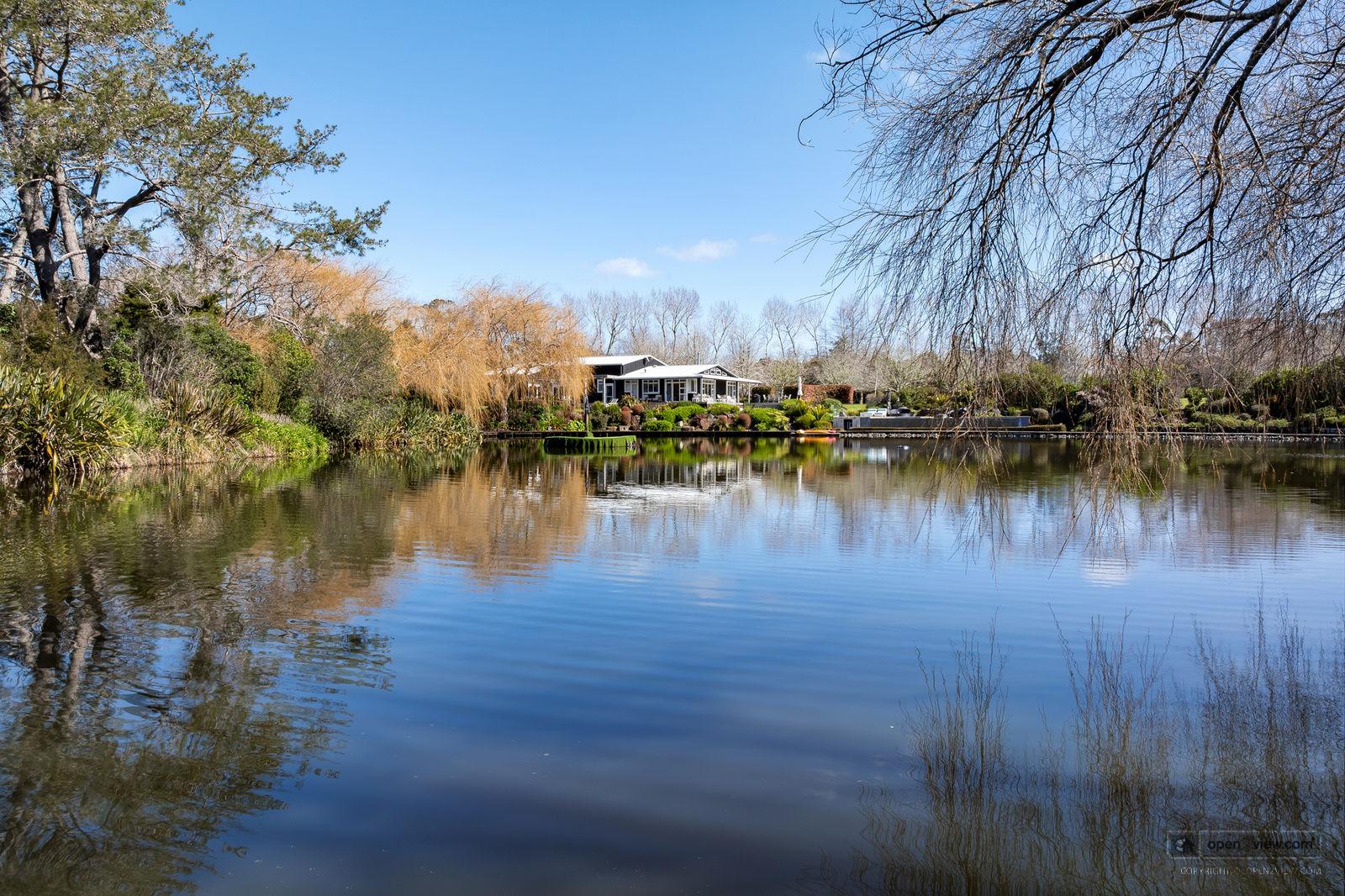 Slider image of 66  Oak River Drive, Auckland
