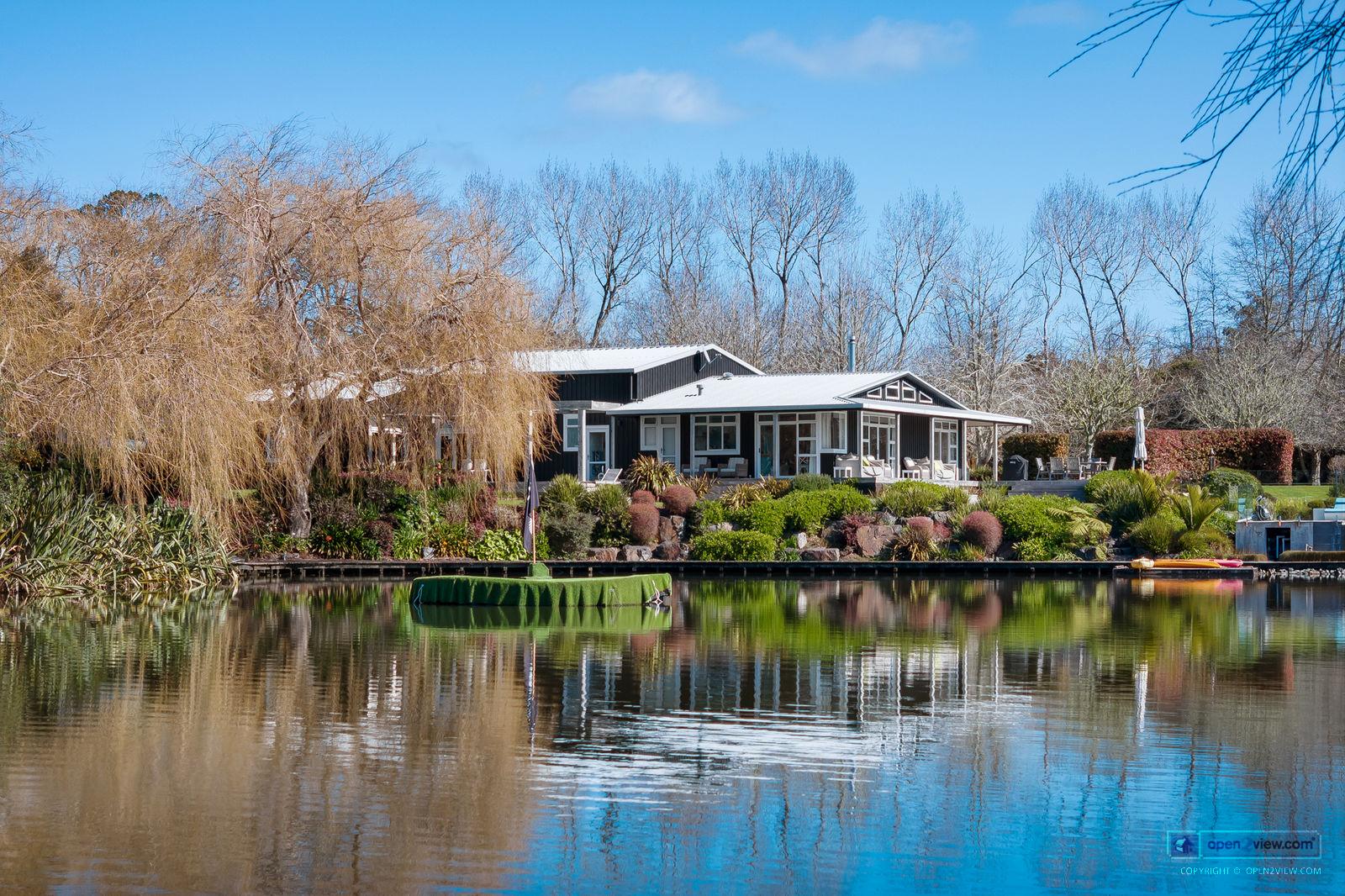 Featured image of 66  Oak River Drive, Auckland