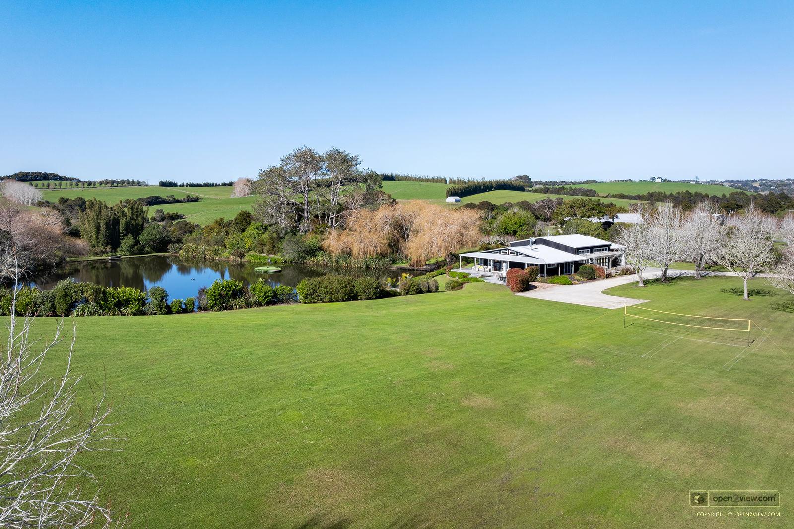 Slider image of 66  Oak River Drive, Auckland