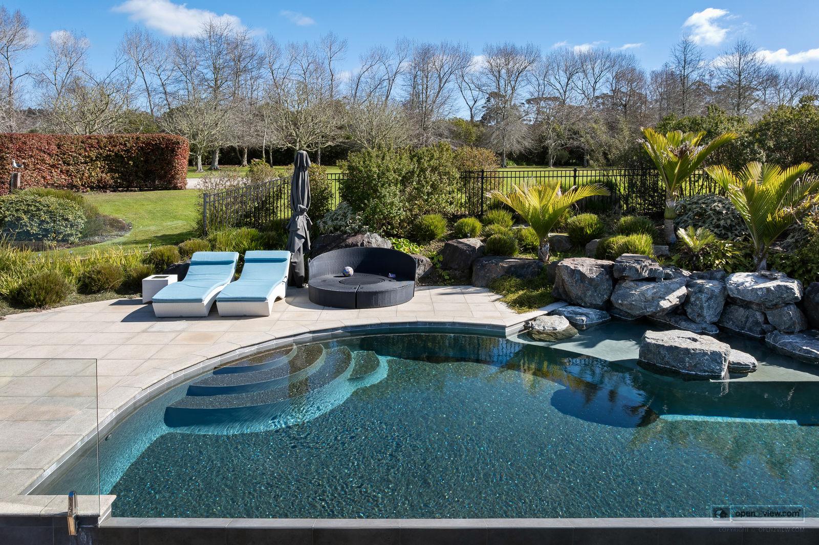 Slider image of 66  Oak River Drive, Auckland
