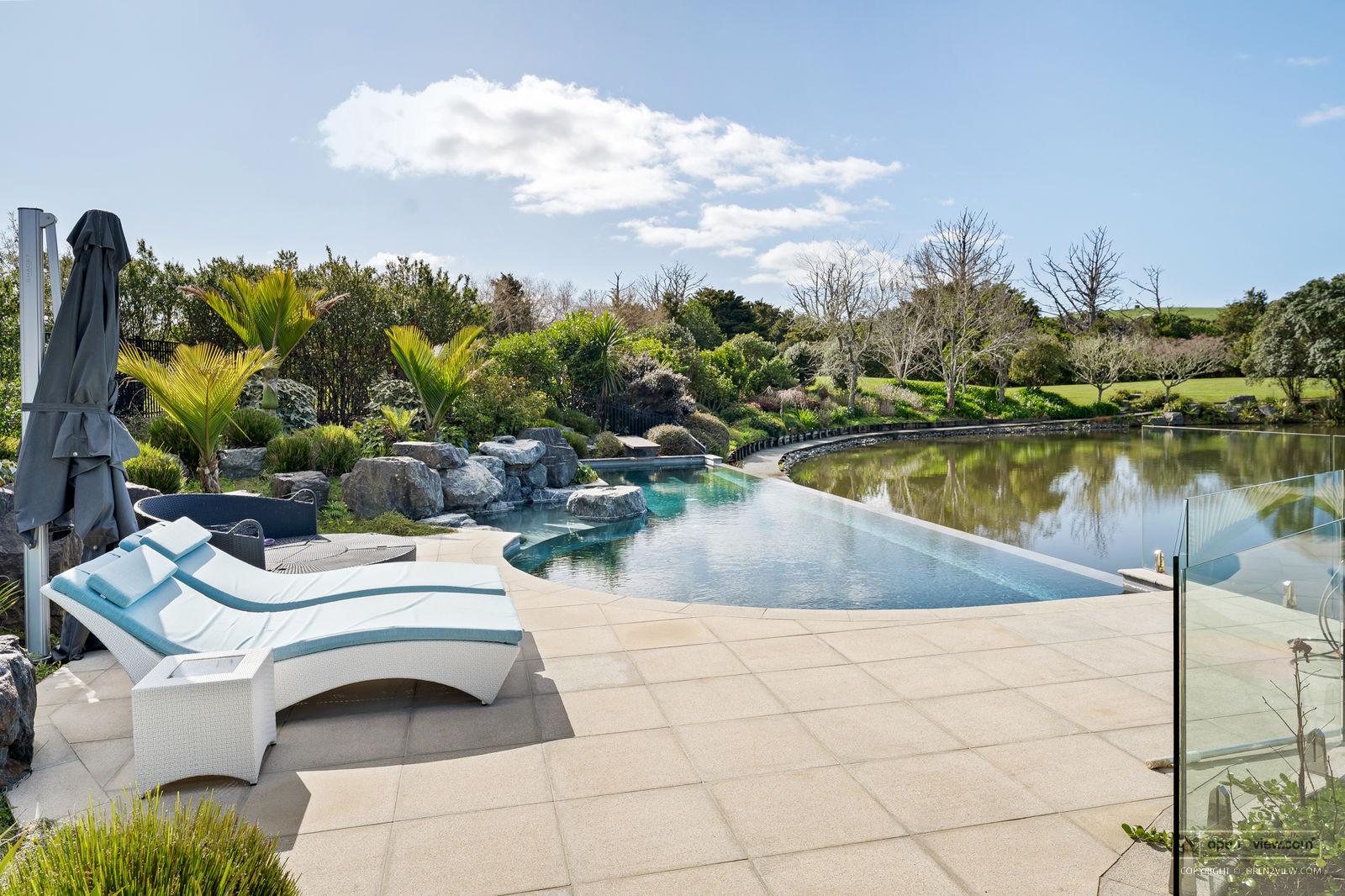 Slider image of 66  Oak River Drive, Auckland