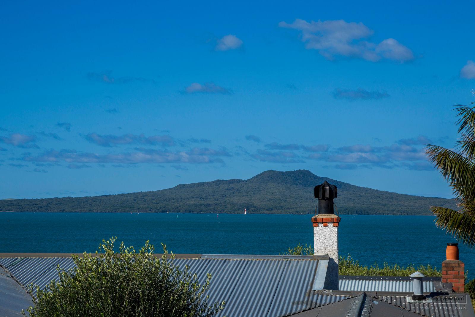 Slider image of 223B Hurstmere Road, Auckland