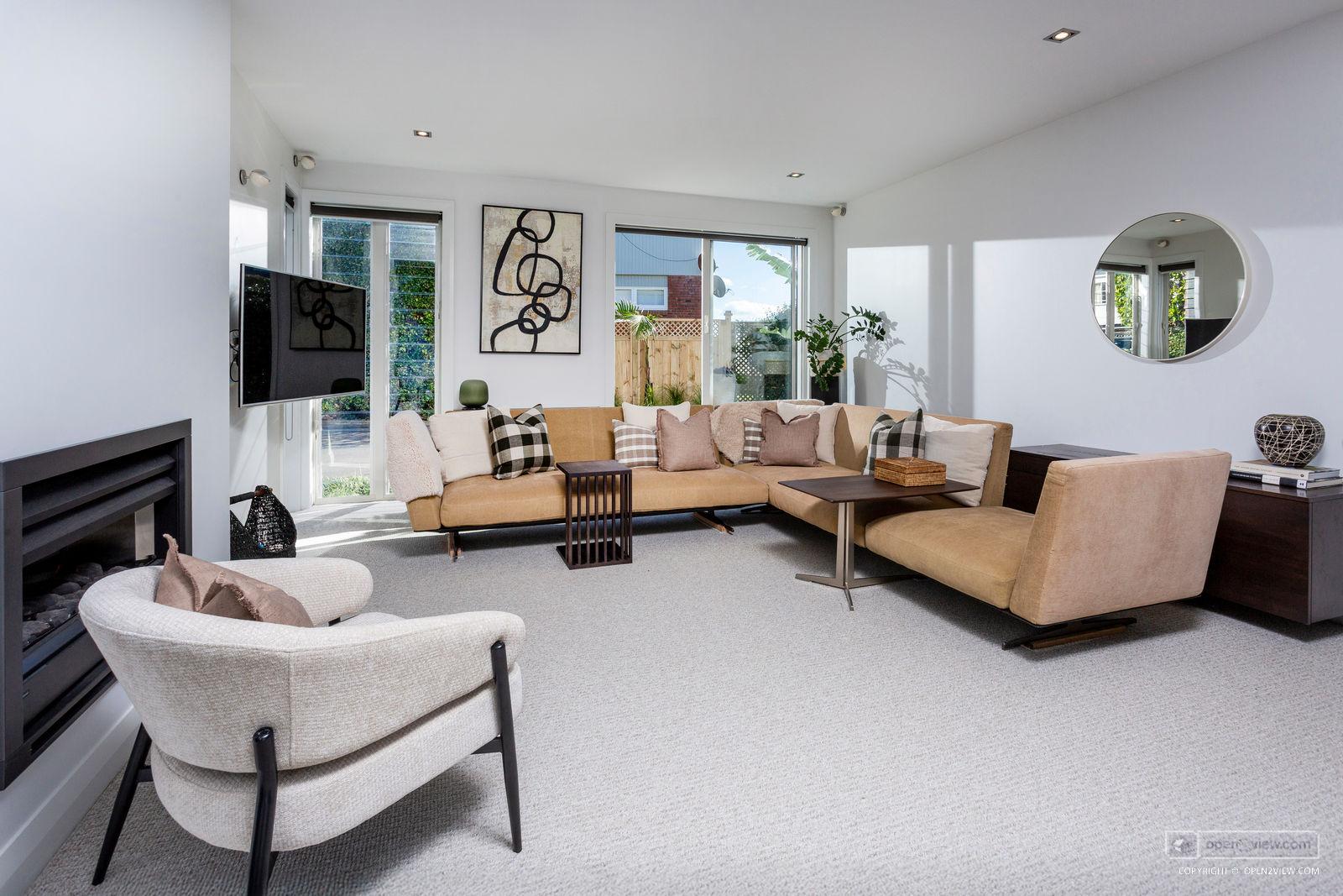 Slider image of 223B Hurstmere Road, Auckland