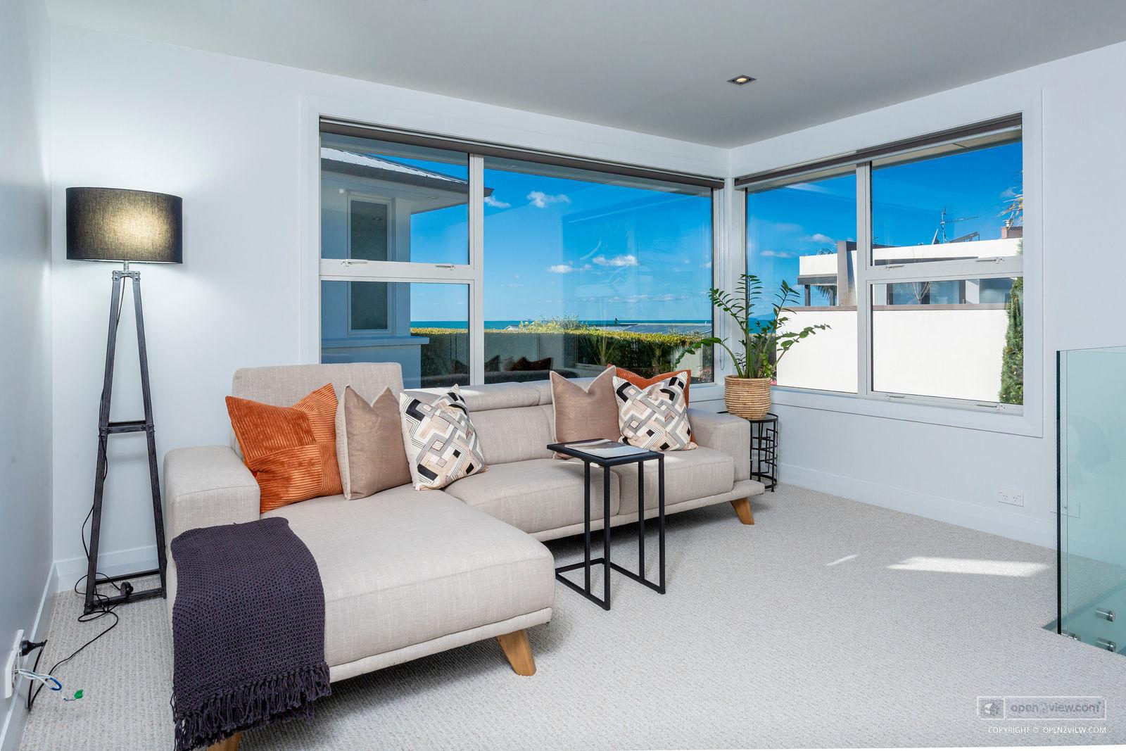 Slider image of 223B Hurstmere Road, Auckland