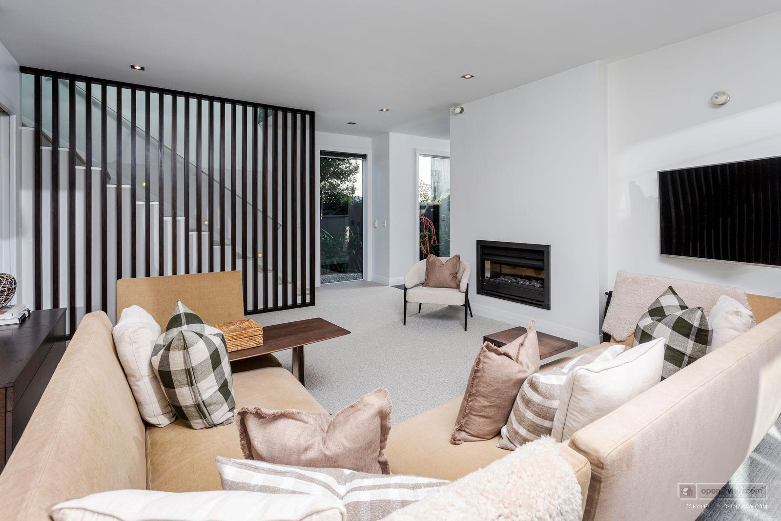 Slider image of 223B Hurstmere Road, Auckland