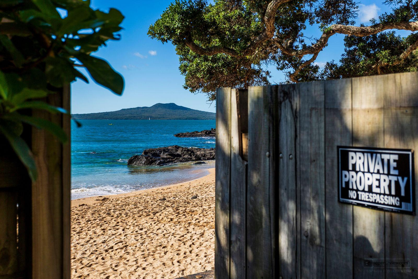 Slider image of 223B Hurstmere Road, Auckland