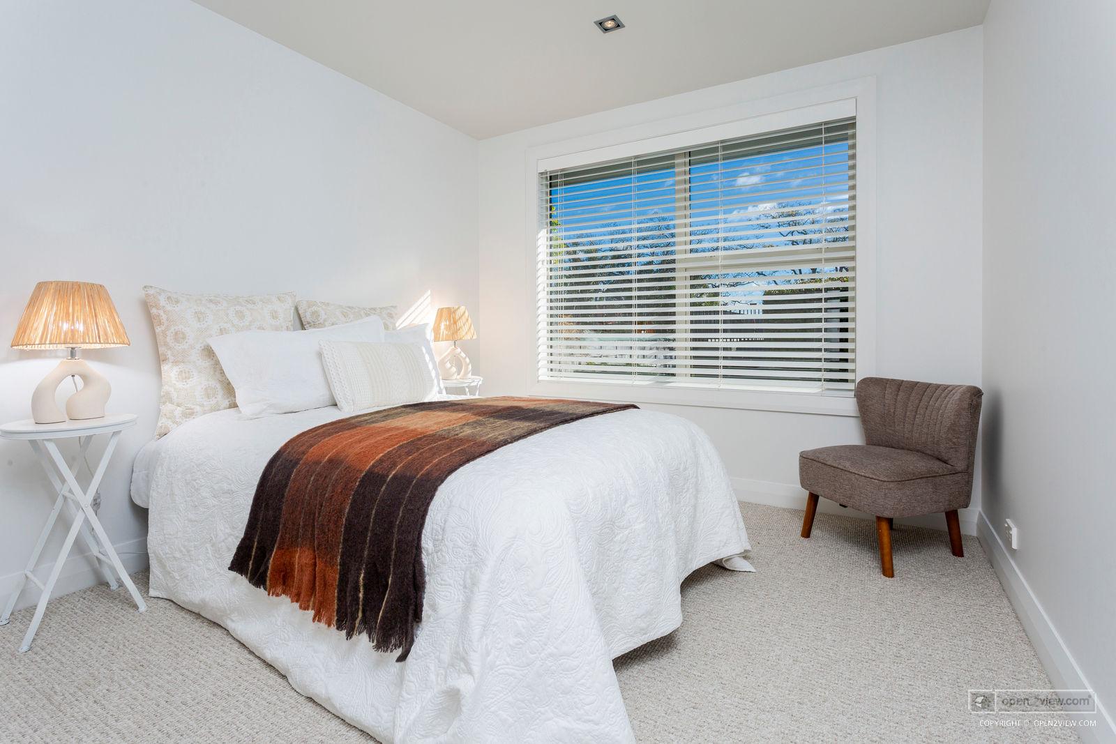 Slider image of 223B Hurstmere Road, Auckland
